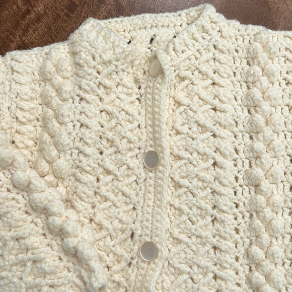 Handmade baby Vintage sweaters cream & white & blue, both button ups - Picture 7 of 8